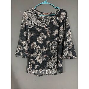 Amana Floral 3/4 Bell Sleeve Top Size Medium